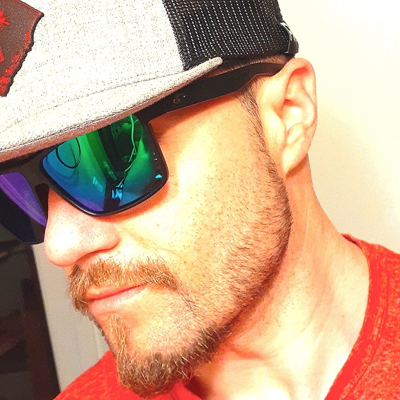 Costa Rinconcito Sunglasses - Picture 3 of 5